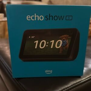 Echo Show 5 Alexa brand new